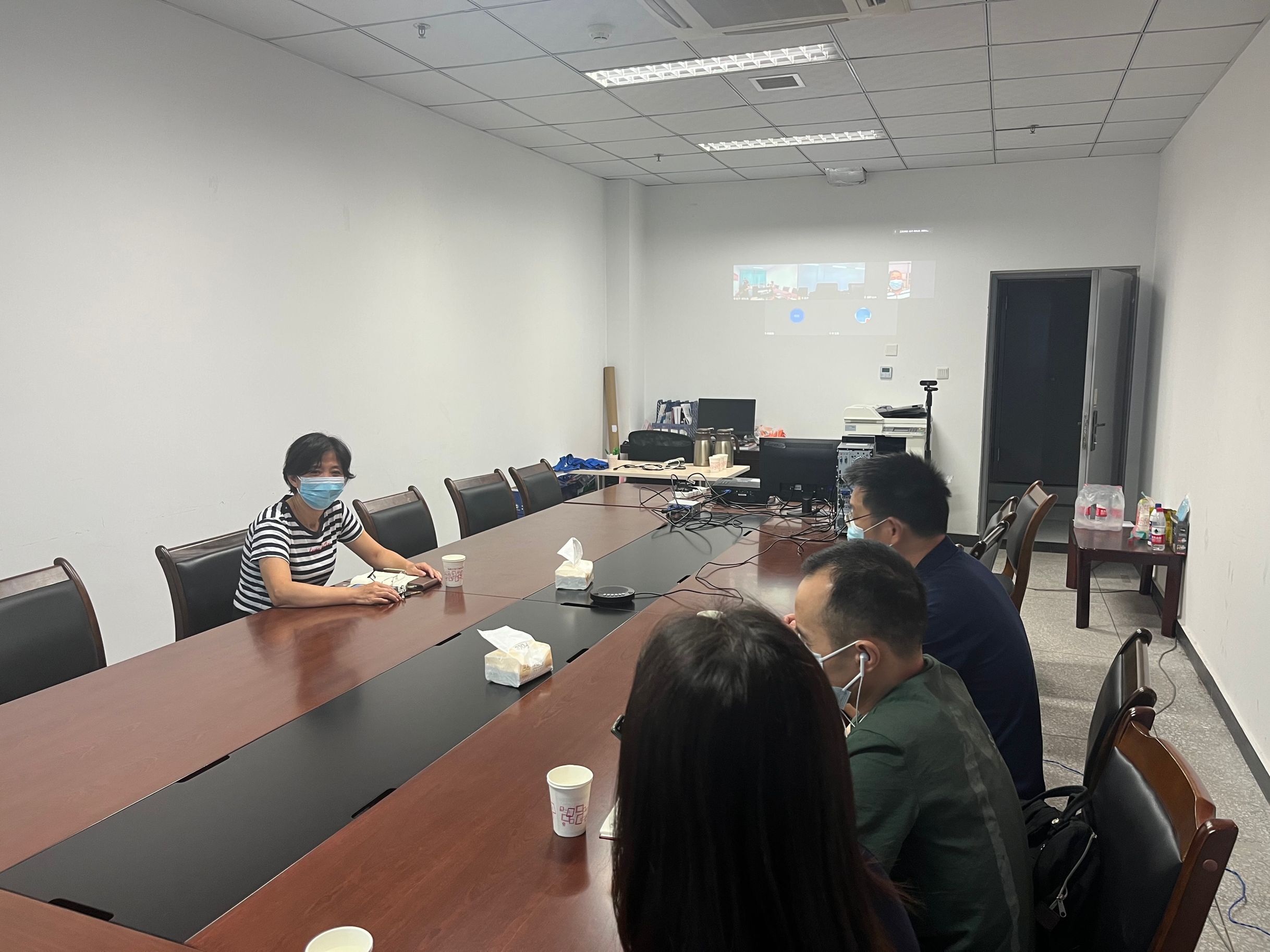 1.疫情防控自贡会场会议照片.jpg