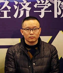 岳玉峰.jpg